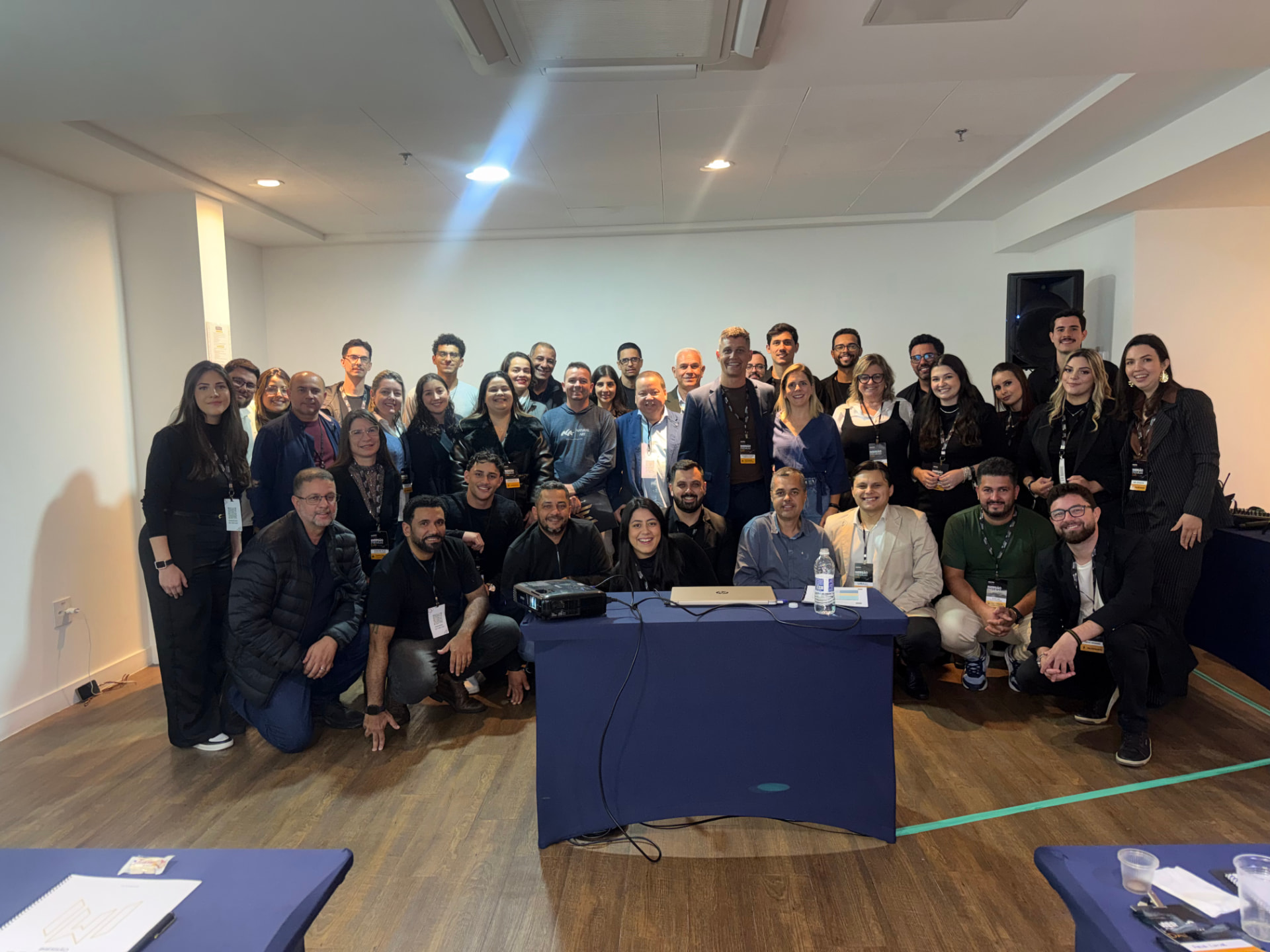 Foto oficial dos participantes da última edição
